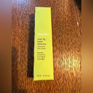 Glossier balm dotcom in wild fig